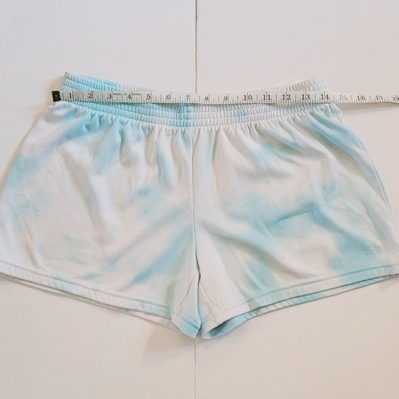 Tie-dye shorts - Picture 2 of 10